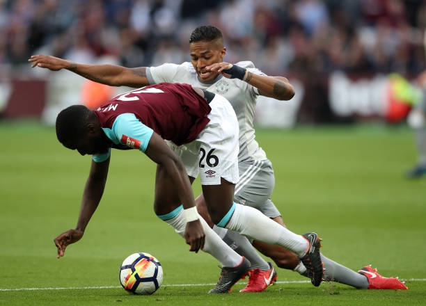 竞争对手时 竞争对手时